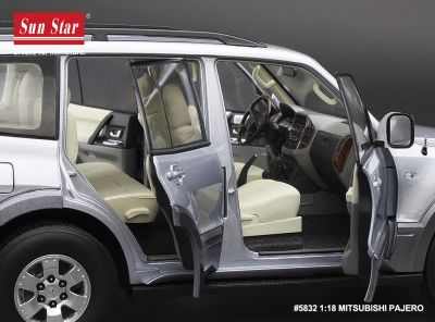Метален джип Mitsubishi Pajero V73 SUN STAR SS5832
