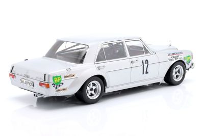 Метална кола Mercedes-Benz AMG 300 SEL 6.8 #12 WERK83 18030004 - 1:18