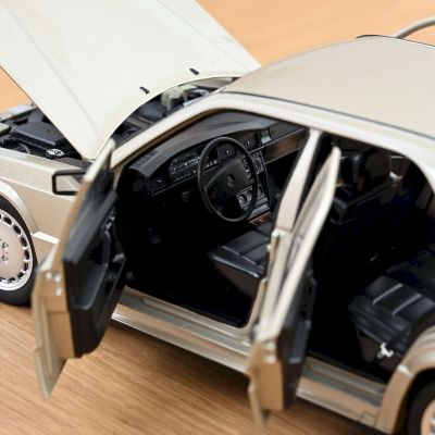 Метална кола Mercedes Benz 190E 2.3 16V 1984 Norev 1:18 - 183831
