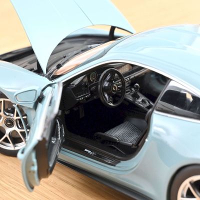 Метална кола Porsche 911 S/T 2023 Norev 1:18 - 187470