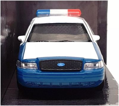 Метален автомобил Rick Grimes Ford Crown Victoria Jada 1/32 35728