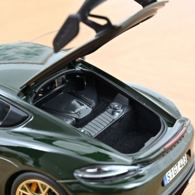 Метална кола Porsche Cayman GT4 RS Norev 1:18 - 187250
