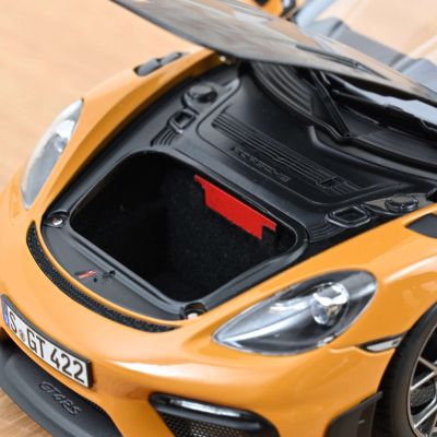 Метална кола Porsche Cayman GT4 RS Norev 1:18 - 187252