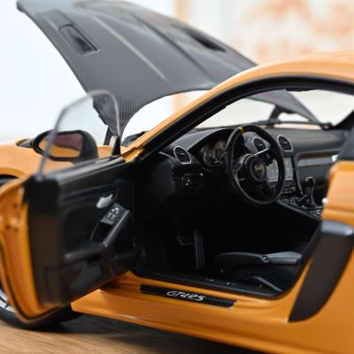 Метална кола Porsche Cayman GT4 RS Norev 1:18 - 187252