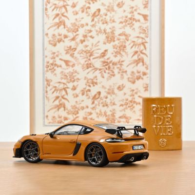 Метална кола Porsche Cayman GT4 RS Norev 1:18 - 187252