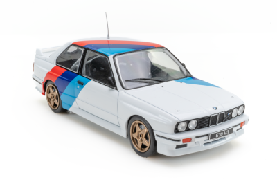 Метална кола BMW M3 E30 1989 WHITE BOX 124244 