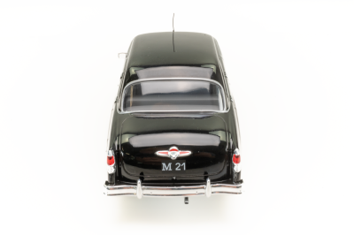 Метална кола Volga M21 ГАЗ 1960 WHITE BOX 124245 