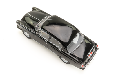 Метална кола Volga M21 ГАЗ 1960 WHITE BOX 124245 