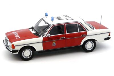 Метална кола Mercedes-Benz 200 1984 Emergency Ambulance Norev 1:18 - 183834