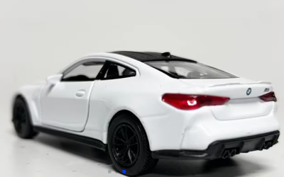 Метална кола BMW M4 Welly 1:34 бяла