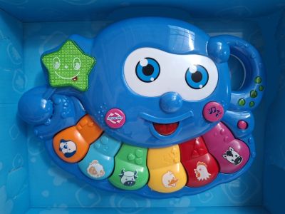 Забавно пиано на български език Октоподът Оки