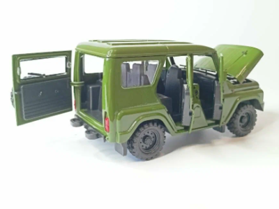 Метален джип УАЗ 1:18 зелен