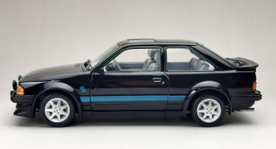 Метален автомобил Ford Escort RS Turbo 1984 SUN STAR SS4964R