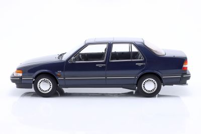 Метален автомобил Saab 9000 CD Turbo 1990 Triple9 Collection 1:18 T918004441