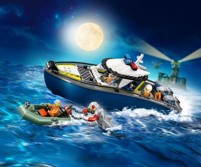 Конструктор LEGO City 60456 Преследване с полицейски катер