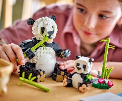 Конструктор Диви животни Семейство панди 3в1 LEGO Creator 31165 