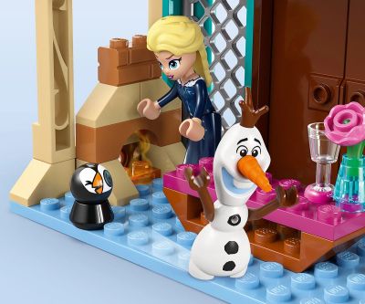 Конструктор LEGO Disney 43265 Замръзналият замък на Арендел