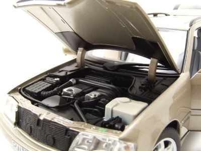 Метална кола Mercedes-Benz C-Class Norev 1:18 - 183388