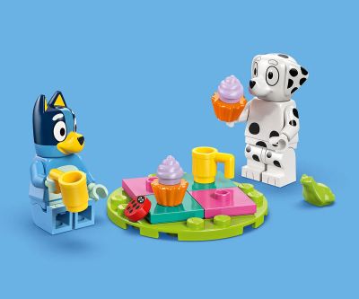 Конструктор Lego Bluey 11201 На площадката с Блуи и Клои