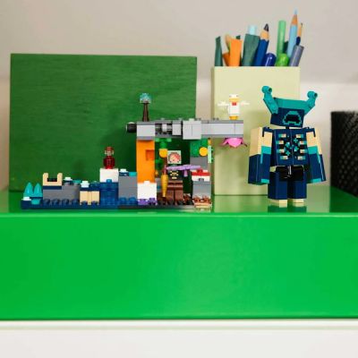 Конструктор Среща с Пазача LEGO Minecraft 21274 