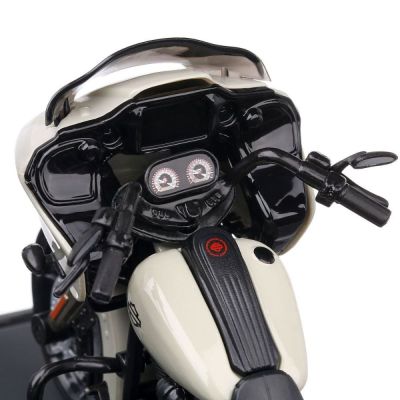 Метален мотор Harley Davidson 2018 CVO Road Glide Maisto 1/18