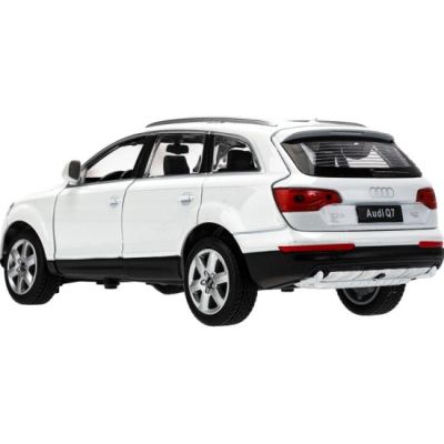 Метален автомобил Audi Q7 1/24 MSZ 68249