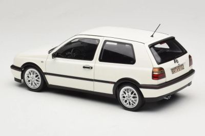 Метална кола Volkswagen Golf GTI Norev 1:18 - 188508