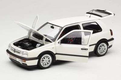 Метална кола Volkswagen Golf GTI Norev 1:18 - 188508