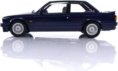 Метална кола BMW 325i KK Scale 1:18 - 180931