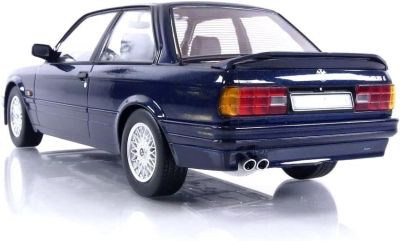 Метална кола BMW 325i KK Scale 1:18 - 180931