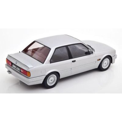 Метална кола BMW 325i M-Paket KK Scale 1:18 - 180932