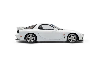 Метален автомобил Mazda RX7 SOLIDO 1:18 - 1810607