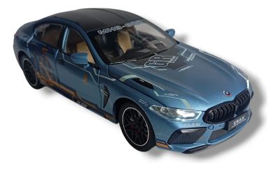 Метален автомобил BMW M8 със звук и светлини 1/24 син