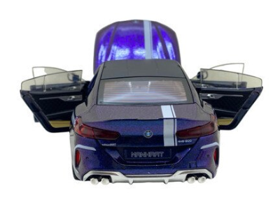 Метален автомобил BMW M8 със звук и светлини 1/24 blue