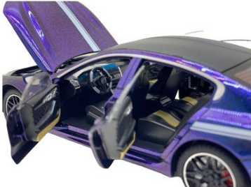 Метален автомобил BMW M8 със звук и светлини 1/24 blue