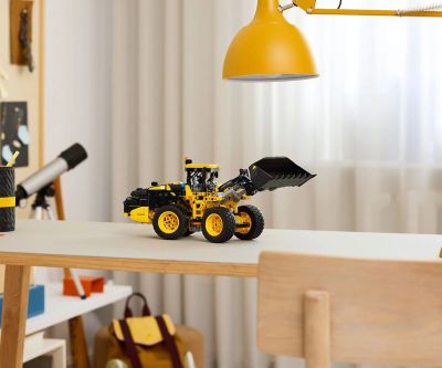 Конструктор LEGO Technic 42209 Колесен товарач Volvo L120 Electric