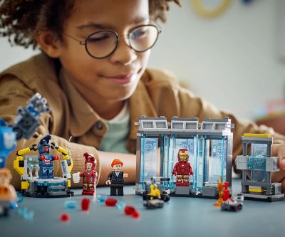 Конструктор LEGO Marvel 76315 Лабораторията на Железния човек Зала с брони