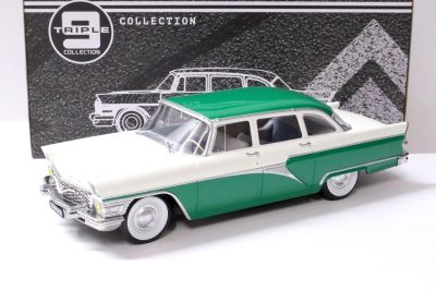 Метален автомобил GAZ 13 Seagull Triple9 Collection 1:18 91800252