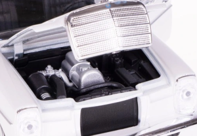 Метална кола Mercedes Benz 220 Welly 1:24 