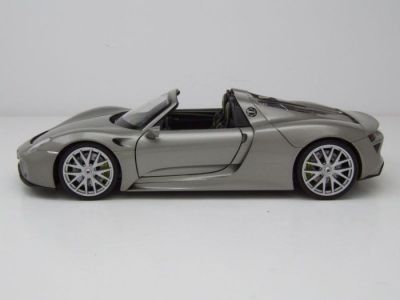 Метална кола Porsche 918 Spyder Welly 1/24
