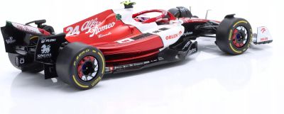 Колекционерска кола Formula 1 Alfa Romeo C42 Z.Guanyu SOLIDO 1:18 - 1810202 