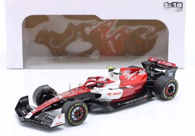 Колекционерска кола Formula 1 Alfa Romeo C42 Z.Guanyu SOLIDO 1:18 - 1810202 
