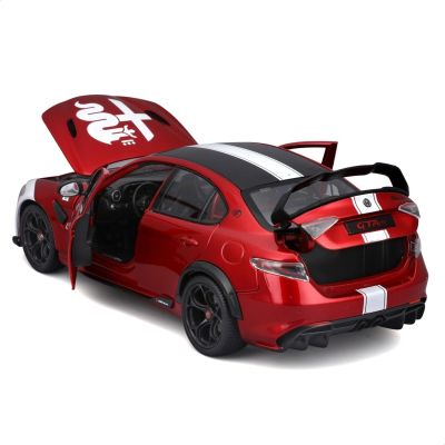 Метална кола Alfa Romeo Giulia GTAm 2020 N99 Bburago 1:18 