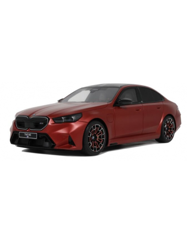Умален модел BMW M5 GT SPIRIT GT966 - 1:18