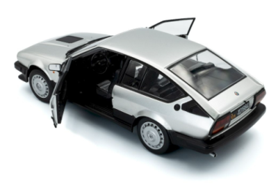 Метален автомобил Alfa Romeo Alfetta SOLIDO 1:18 - 1802307