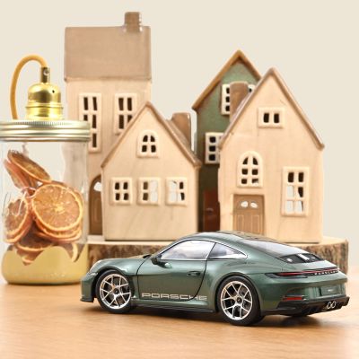 Метален автомобил Porsche 911 S/T Norev 1:18 - 187472