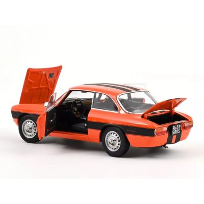 Метален автомобил Alfa Romeo 2000 Norev 1:18 - 187918