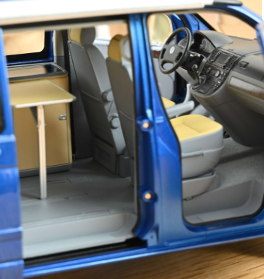 Метален автомобил Volkswagen California Norev 1:18 - 188607