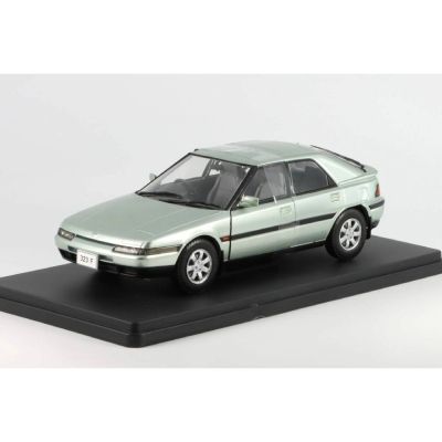Метална кола Mazda 323 F WHITE BOX 124259