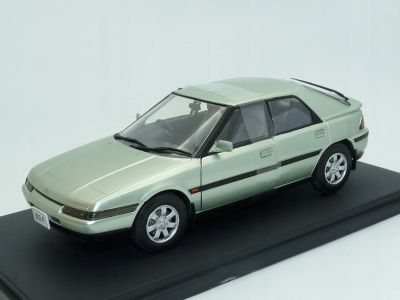 Метална кола Mazda 323 F WHITE BOX 124259